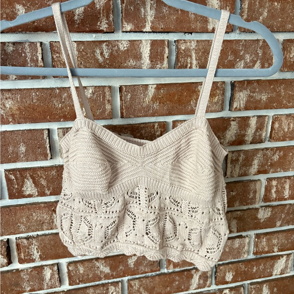 Chic Cream Knit Women's Crop Top